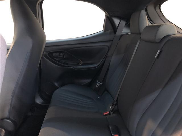 ヤリス Ｘ　追突防止装置　ＶＳＣ　スマートキー＆プッシュスタート　イモビライザー　寒冷地仕様　Ｂカメラ　マニュアルエアコン　ＥＴＣ付　ナビ　Ａクルコン　レンタアップ　４ＷＤ　パワーウインドウ　ＡＢＳ　キーレス（11枚目）