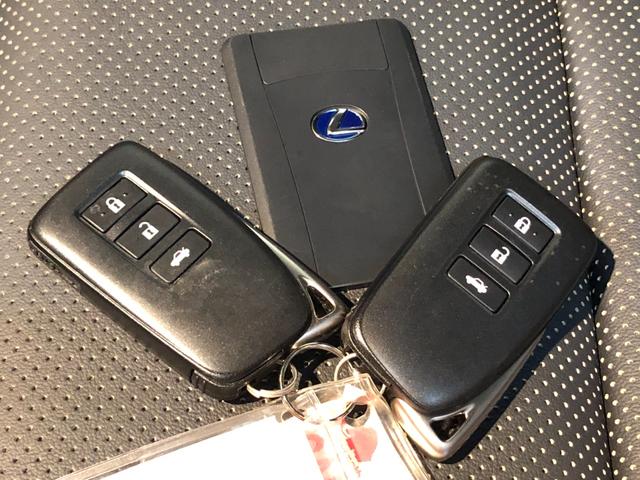 ＩＳ ＩＳ３００ｈ　Ｆスポーツ　４ＷＤ　クリアランスソナー　レーンアシスト　オートクルーズコントロール　衝突被害軽減システム　全周囲カメラ　ナビ　アルミホイール　オートマチックハイビーム　ＬＥＤヘッドランプ　ＣＶＴ　シートヒーター（20枚目）