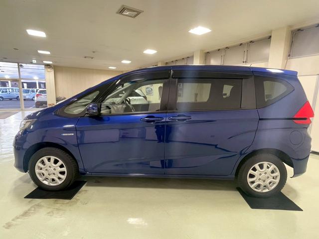 フリードハイブリッド ハイブリッド・Gホンダセンシング 4WD/CD/ETC/LEDヘッドライト/(7枚目)