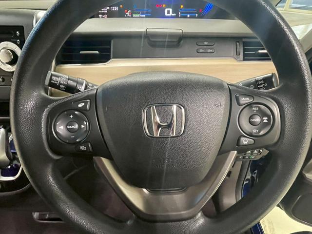 フリードハイブリッド ハイブリッド・Gホンダセンシング 4WD/CD/ETC/LEDヘッドライト/(19枚目)