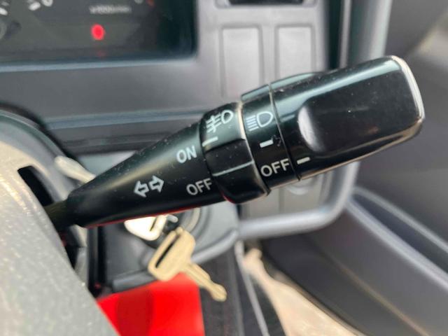 ハイエースバン キャンピングカー4WDディーゼル スライドドア アルミホイール AT CD エアコン(15枚目)