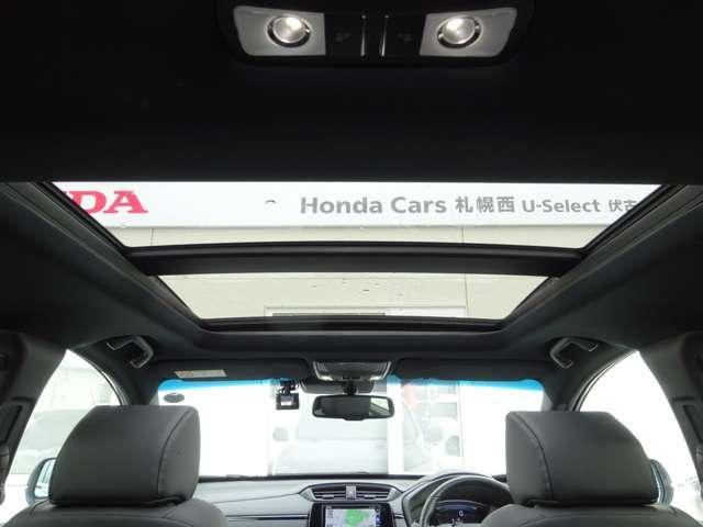 e:HEV EX・ブラックエディション 純正ナビ・リアカメラ・純正エンスタ 4WD ETC サンルーフ アルミホイール フルセグ 電動リアゲート シートヒーター オートクルーズコントロール DVD再生 アイドリングストップ 衝突防止システム(13枚目)
