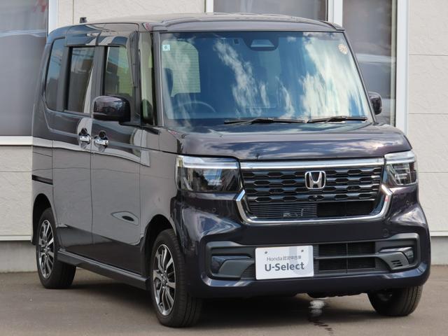 Ｎ－ＢＯＸカスタム ベースグレード　純正８型ナビ・リア右側パワースライドドア・運転席＆助手席シートヒーター・シートバックテーブル（運転席＆助手席）・オートリトラミラー・左右独立式リアセンターアームレスト・本革巻ステアリング（3枚目）