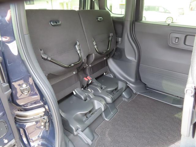 Ｎ－ＢＯＸカスタム ベースグレード　純正８型ナビ・リア右側パワースライドドア・運転席＆助手席シートヒーター・シートバックテーブル（運転席＆助手席）・オートリトラミラー・左右独立式リアセンターアームレスト・本革巻ステアリング（14枚目）