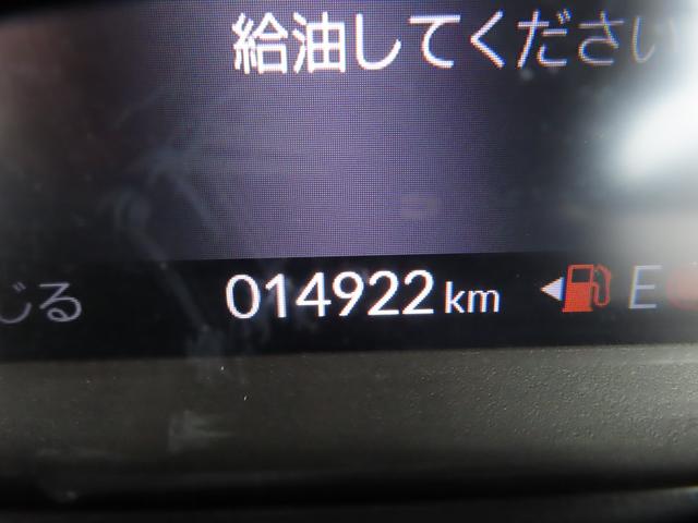 Ｎ－ＢＯＸカスタム ベースグレード　純正８型ナビ・リア右側パワースライドドア・運転席＆助手席シートヒーター・シートバックテーブル（運転席＆助手席）・オートリトラミラー・左右独立式リアセンターアームレスト・本革巻ステアリング（28枚目）