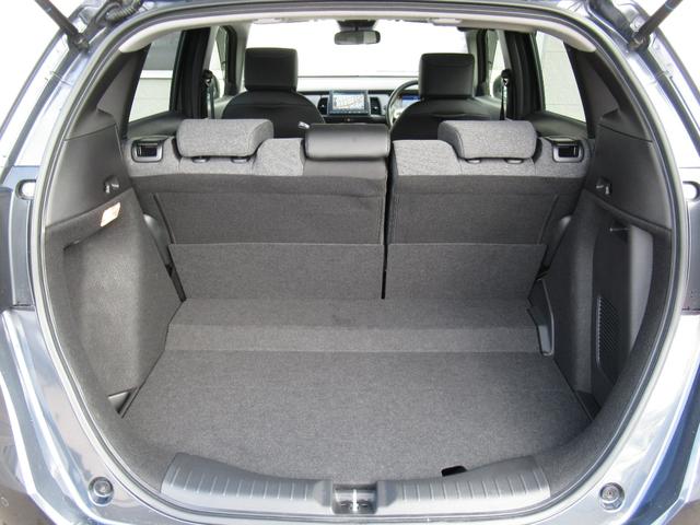 フィット ｅ：ＨＥＶホーム　純正８型ナビ・純正ＥＴＣ・ＨｏｎｄａＳＥＮＳＩＮＧ・ＬＥＤヘッドライト・ＨｏｎｄａＣＯＮＮＥＣＴｆｏｒＧａｔｈｅｒｓ＋ナビ装着用スペシャルパッケージ・コンフォートビューパッケージ（15枚目）