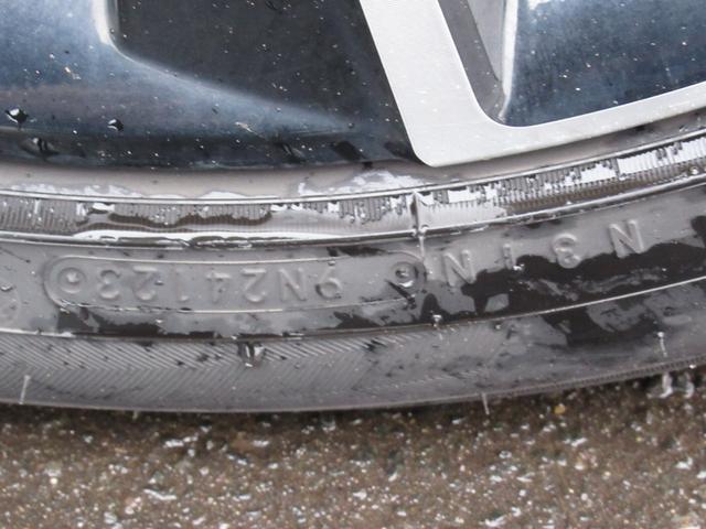 ヴェゼル ｅ：ＨＥＶＺ　純正ＥＴＣ付・純正エンジンスタータ・オーディオレス・運転席助手席シートヒーター・パワーテールゲート・ブラインドスポットインフォメーション・親水／ヒーテッドドアミラー＋熱線入りフロントウインドウ（5枚目）