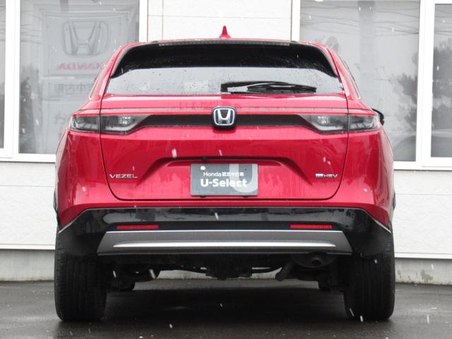 ヴェゼル ｅ：ＨＥＶＺ　純正ＥＴＣ付・純正エンジンスタータ・オーディオレス・運転席助手席シートヒーター・パワーテールゲート・ブラインドスポットインフォメーション・親水／ヒーテッドドアミラー＋熱線入りフロントウインドウ（9枚目）