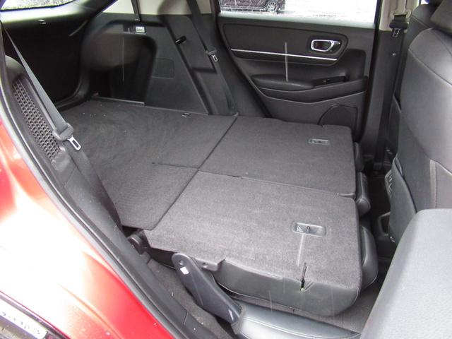 ヴェゼル ｅ：ＨＥＶＺ　純正ＥＴＣ付・純正エンジンスタータ・オーディオレス・運転席助手席シートヒーター・パワーテールゲート・ブラインドスポットインフォメーション・親水／ヒーテッドドアミラー＋熱線入りフロントウインドウ（14枚目）