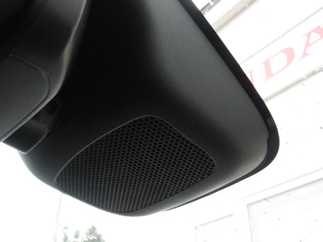 ヴェゼル ｅ：ＨＥＶＺ　純正ＥＴＣ付・純正エンジンスタータ・オーディオレス・運転席助手席シートヒーター・パワーテールゲート・ブラインドスポットインフォメーション・親水／ヒーテッドドアミラー＋熱線入りフロントウインドウ（31枚目）