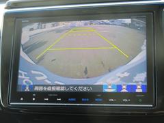 バックカメラ付きなのでバック駐車が苦手な方必見ですよ！見えづらい縁石や積雪にぶつかる事もないですね♪ 6