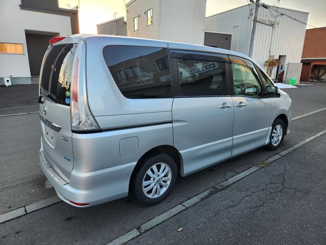 セレナ ハイウェイスター(3枚目)