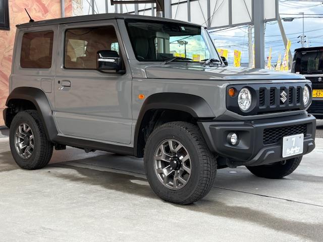 ジムニーシエラ ＪＣ　切り替４ＷＤ　デュアルセンサーブレーキサポート　衝突軽減　レーンアシスト　オートハイビーム　ヘッドライトウォッシャー　ｃａｒｒｏｚｅｒｉａディスプレイオーディオ　Ｂカメラ　ＢＴ　ＥＴＣ　シートヒーター（3枚目）
