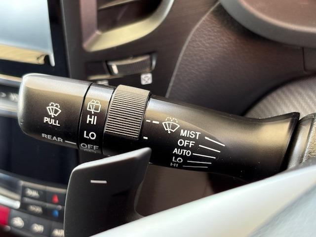 レガシィツーリングワゴン ２．０ＧＴ　ＤＩＴ　スペックＢアイサイト　アイサイト　４ＷＤ　ターボ　レーダークルーズ　衝突軽減　レーンアシスト　純正ナビ　Ｂカメラ　ＢＴ　ＵＳＢ　ＳＤ　フルセグ　ＥＴＣ　ドラレコ前後　レーダー探知機　ハーフレザー　パワーシート　純正ＡＷ（25枚目）