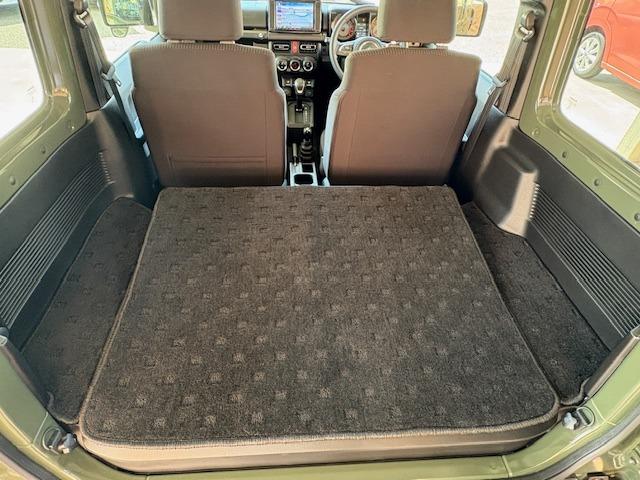 ジムニー XC 4WD セーフティサポート デュアルセンサーブレーキサポート クルコン 純正OPグリル 純正OPハイメンタイヤカバー 純正8インチナビ Bカメラ BT USB フルセグ ETC ドラレコ シートヒータ(56枚目)