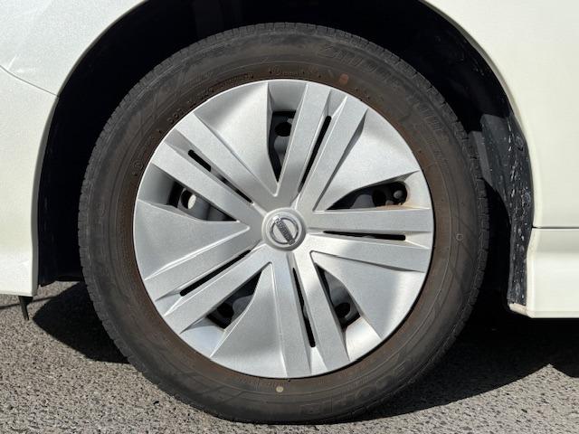 リーフ S 夏冬タイヤ エマージェンシーブレーキ クルコン 衝突軽減 レーンアシスト コーナーセンサ 純正ナビ バックカメラ Bluetooth フルセグ ETC ドラレコ前後 シートヒーター ステアリングヒータ(11枚目)