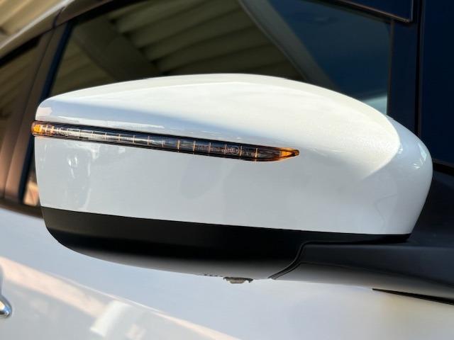 リーフ S 夏冬タイヤ エマージェンシーブレーキ クルコン 衝突軽減 レーンアシスト コーナーセンサ 純正ナビ バックカメラ Bluetooth フルセグ ETC ドラレコ前後 シートヒーター ステアリングヒータ(16枚目)