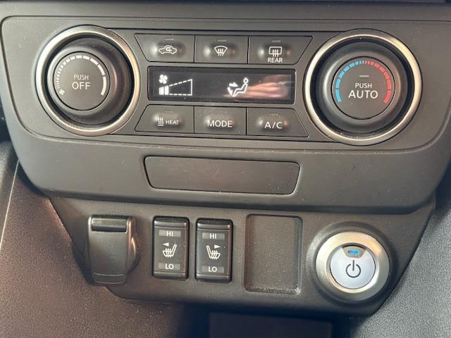 リーフ S 夏冬タイヤ エマージェンシーブレーキ クルコン 衝突軽減 レーンアシスト コーナーセンサ 純正ナビ バックカメラ Bluetooth フルセグ ETC ドラレコ前後 シートヒーター ステアリングヒータ(36枚目)