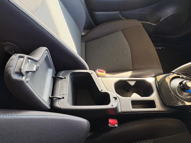 リーフ S 夏冬タイヤ エマージェンシーブレーキ クルコン 衝突軽減 レーンアシスト コーナーセンサ 純正ナビ バックカメラ Bluetooth フルセグ ETC ドラレコ前後 シートヒーター ステアリングヒータ(38枚目)