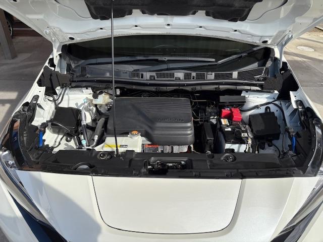 リーフ S 夏冬タイヤ エマージェンシーブレーキ クルコン 衝突軽減 レーンアシスト コーナーセンサ 純正ナビ バックカメラ Bluetooth フルセグ ETC ドラレコ前後 シートヒーター ステアリングヒータ(55枚目)