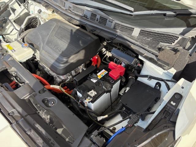 リーフ S 夏冬タイヤ エマージェンシーブレーキ クルコン 衝突軽減 レーンアシスト コーナーセンサ 純正ナビ バックカメラ Bluetooth フルセグ ETC ドラレコ前後 シートヒーター ステアリングヒータ(57枚目)