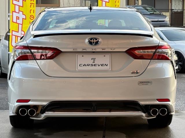 カムリ ＷＳブラックエディション　ＴＲＤエアロ　ＴＲＤマフラー　パフォーマンスダンパー　セーフティーセンス　コーナーセンサー　ＨＵＤ　ＢＳＭ　ナビ機能付きディスプレイオーディオ　Ｂカメラ　ＢＴ　ＥＴＣ２．０　ドラレコ前後　赤革シート（11枚目）
