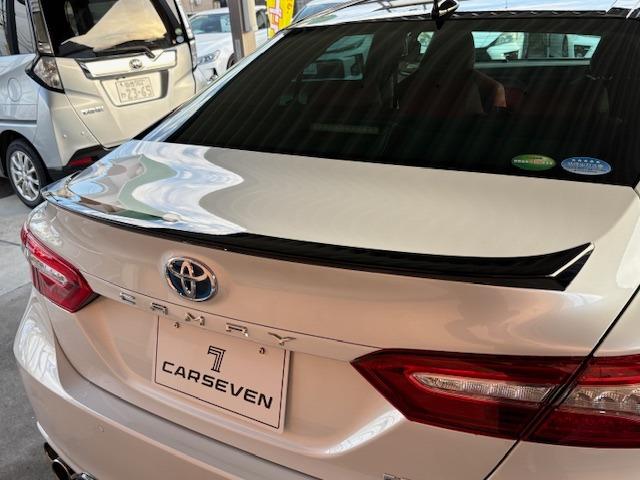 カムリ ＷＳブラックエディション　ＴＲＤエアロ　ＴＲＤマフラー　パフォーマンスダンパー　セーフティーセンス　コーナーセンサー　ＨＵＤ　ＢＳＭ　ナビ機能付きディスプレイオーディオ　Ｂカメラ　ＢＴ　ＥＴＣ２．０　ドラレコ前後　赤革シート（15枚目）