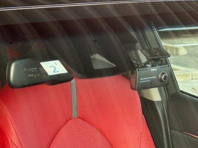 カムリ ＷＳブラックエディション　ＴＲＤエアロ　ＴＲＤマフラー　パフォーマンスダンパー　セーフティーセンス　コーナーセンサー　ＨＵＤ　ＢＳＭ　ナビ機能付きディスプレイオーディオ　Ｂカメラ　ＢＴ　ＥＴＣ２．０　ドラレコ前後　赤革シート（18枚目）