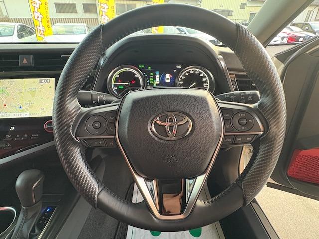カムリ ＷＳブラックエディション　ＴＲＤエアロ　ＴＲＤマフラー　パフォーマンスダンパー　セーフティーセンス　コーナーセンサー　ＨＵＤ　ＢＳＭ　ナビ機能付きディスプレイオーディオ　Ｂカメラ　ＢＴ　ＥＴＣ２．０　ドラレコ前後　赤革シート（22枚目）