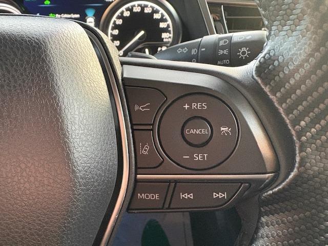 カムリ ＷＳブラックエディション　ＴＲＤエアロ　ＴＲＤマフラー　パフォーマンスダンパー　セーフティーセンス　コーナーセンサー　ＨＵＤ　ＢＳＭ　ナビ機能付きディスプレイオーディオ　Ｂカメラ　ＢＴ　ＥＴＣ２．０　ドラレコ前後　赤革シート（28枚目）