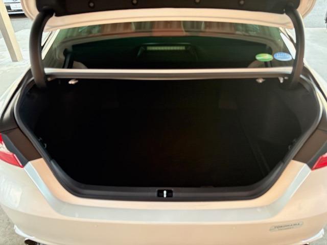 カムリ ＷＳブラックエディション　ＴＲＤエアロ　ＴＲＤマフラー　パフォーマンスダンパー　セーフティーセンス　コーナーセンサー　ＨＵＤ　ＢＳＭ　ナビ機能付きディスプレイオーディオ　Ｂカメラ　ＢＴ　ＥＴＣ２．０　ドラレコ前後　赤革シート（54枚目）