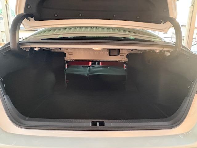 カムリ ＷＳブラックエディション　ＴＲＤエアロ　ＴＲＤマフラー　パフォーマンスダンパー　セーフティーセンス　コーナーセンサー　ＨＵＤ　ＢＳＭ　ナビ機能付きディスプレイオーディオ　Ｂカメラ　ＢＴ　ＥＴＣ２．０　ドラレコ前後　赤革シート（56枚目）