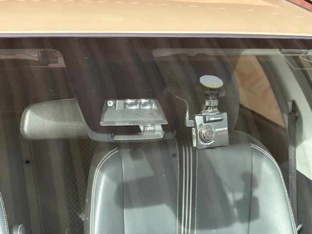 アクア クロスオーバー セーフティセンス 衝突軽減 レーンアシスト コーナーセンサー オートハイビーム 純正ナビ バックカメラ Bluetooth フルセグ ETC ドラレコ ハーフレザー シートヒーター LED 純正AW(14枚目)