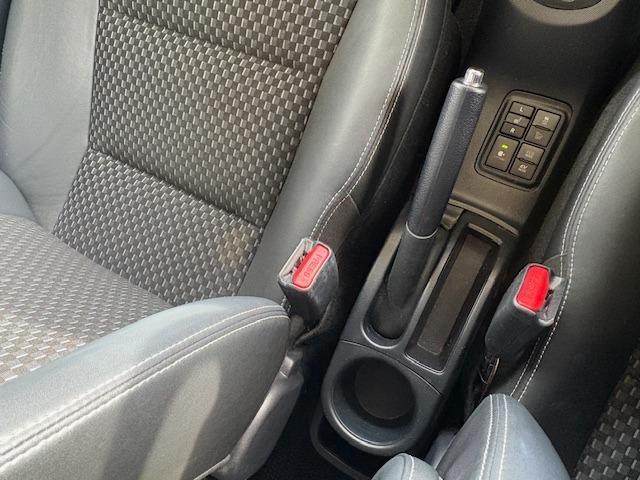 アクア クロスオーバー セーフティセンス 衝突軽減 レーンアシスト コーナーセンサー オートハイビーム 純正ナビ バックカメラ Bluetooth フルセグ ETC ドラレコ ハーフレザー シートヒーター LED 純正AW(35枚目)