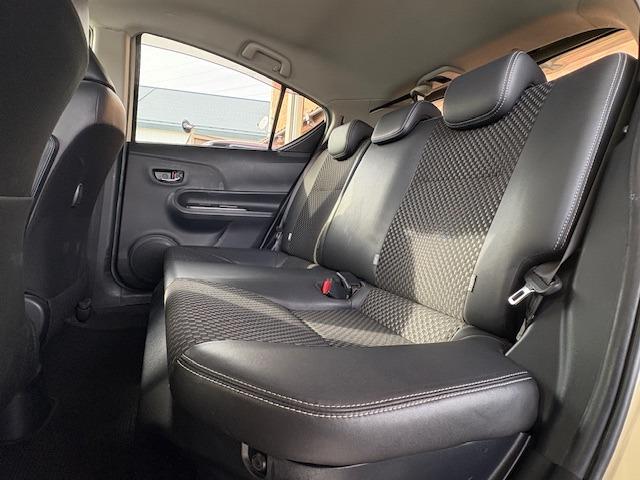 アクア クロスオーバー セーフティセンス 衝突軽減 レーンアシスト コーナーセンサー オートハイビーム 純正ナビ バックカメラ Bluetooth フルセグ ETC ドラレコ ハーフレザー シートヒーター LED 純正AW(43枚目)