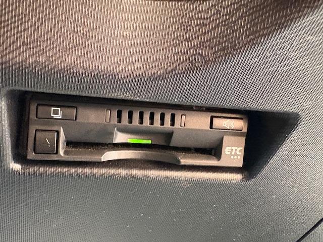 アクア クロスオーバー セーフティセンス 衝突軽減 レーンアシスト コーナーセンサー オートハイビーム 純正ナビ バックカメラ Bluetooth フルセグ ETC ドラレコ ハーフレザー シートヒーター LED 純正AW(49枚目)