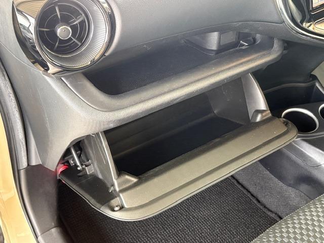 アクア クロスオーバー セーフティセンス 衝突軽減 レーンアシスト コーナーセンサー オートハイビーム 純正ナビ バックカメラ Bluetooth フルセグ ETC ドラレコ ハーフレザー シートヒーター LED 純正AW(50枚目)