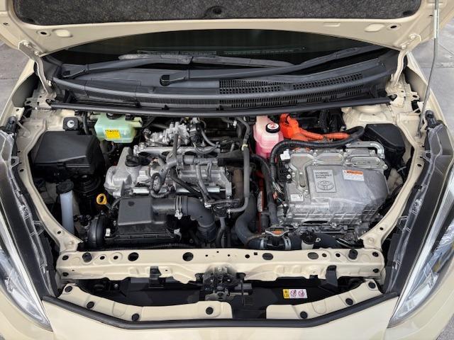 アクア クロスオーバー セーフティセンス 衝突軽減 レーンアシスト コーナーセンサー オートハイビーム 純正ナビ バックカメラ Bluetooth フルセグ ETC ドラレコ ハーフレザー シートヒーター LED 純正AW(52枚目)