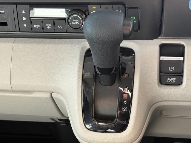 N-BOX ファッションスタイル 4WD ホンダセンシング レーダークルーズ 衝突軽減 レーンアシスト コーナーセンサー オートハイビーム 社外ナビ Bluetooth SD フルセグ ドラレコ シートヒータ 片側電動パワスラ LED(33枚目)