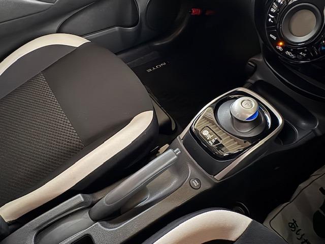 ノート ｅ－パワー　Ｘ　ワンオーナー　夏冬タイヤ　衝突軽減　レーンアシスト　電動格納ミラー　純正ナビ　Ｂｌｕｅｔｏｏｔｈ　ＡＵＸ　ＳＤ　フルセグ（32枚目）