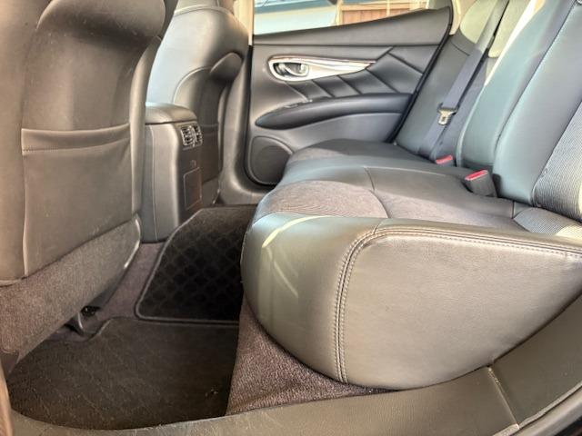 フーガ ２５０ＧＴ　全周囲カメラ　レーダークルーズ　ＢＳＭ　クリアランスソナー　純正Ｂｌｕｅｔｏｏｔｈ対応ナビ　フルセグＴＶ　ＥＴＣ　オットマン　　ＬＥＤヘッドライト　ハーフレザー　運転席＆助手席パワーシート　純正ＡＷ（46枚目）