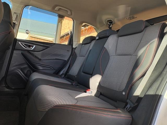 フォレスター Ｘ－ブレイク　１オーナ　４ＷＤ　夏冬タイヤ　ルーフレール　アイサイト　ＳＲＨ　ＢＳＭ　パドルシフト　社外ナビ　Ｆ／Ｓ／Ｂカメラ　ＢＴ　フルセグ　デジタルインナーミラー　ＥＴＣ　ドラレコ　パワーシート　シートヒーター（50枚目）