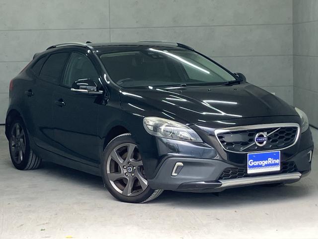 Ｖ４０ クロスカントリー　Ｔ５　ＡＷＤ　夏冬タイヤ付き・フルセグＴＶ・Ｂカメラ（7枚目）