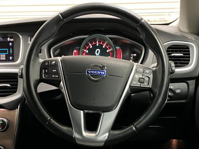 Ｖ４０ クロスカントリー　Ｔ５　ＡＷＤ　夏冬タイヤ付き・フルセグＴＶ・Ｂカメラ（24枚目）