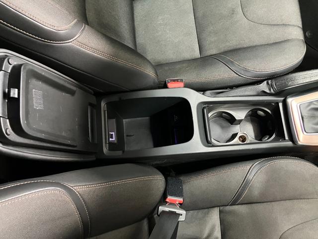 Ｖ４０ クロスカントリー　Ｔ５　ＡＷＤ　夏冬タイヤ付き・フルセグＴＶ・Ｂカメラ（40枚目）