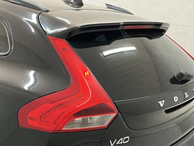 Ｖ４０ クロスカントリー　Ｔ５　ＡＷＤ　夏冬タイヤ付き・フルセグＴＶ・Ｂカメラ（59枚目）