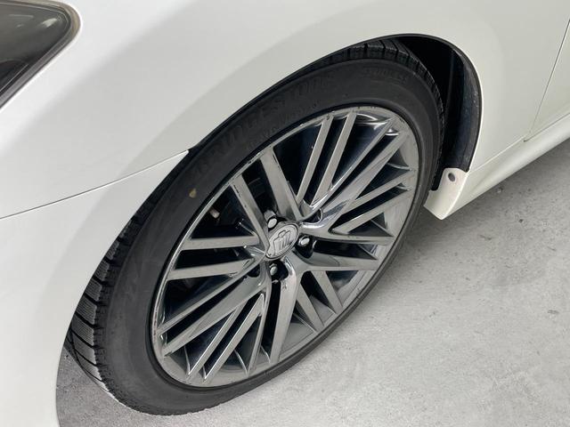 クラウン ２．５アスリート　プレミアムエディション　☆新規車検整備付☆２ＷＤ☆サンルーフ☆本革シート☆社外サス☆フルセグＴＶ☆ＥＴＣ☆バックカメラ☆シートヒーター☆パワーシート☆ＤＶＤ再生☆スマートキー☆キーレス☆（66枚目）