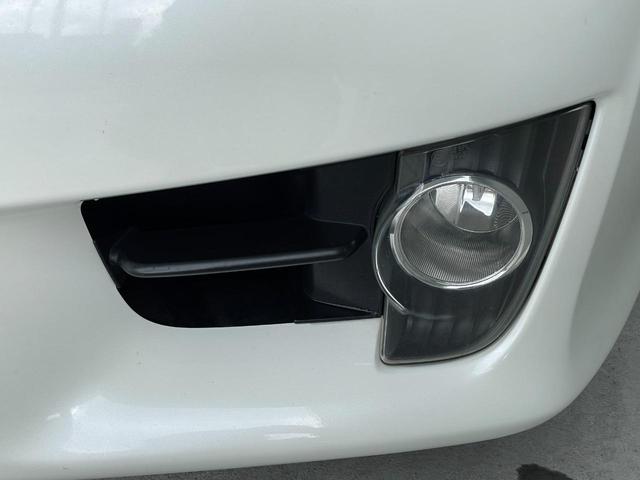 クラウン ２．５アスリート　プレミアムエディション　☆新規車検整備付☆２ＷＤ☆サンルーフ☆本革シート☆社外サス☆フルセグＴＶ☆ＥＴＣ☆バックカメラ☆シートヒーター☆パワーシート☆ＤＶＤ再生☆スマートキー☆キーレス☆（69枚目）