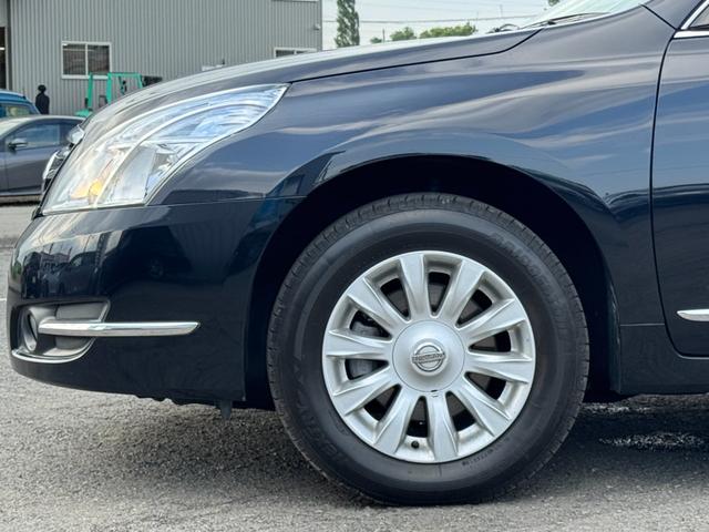 ティアナ ２５０ＸＬ　ＦＯＵＲ　新規車検整備付き・純正ナビ・Ｂカメラ（40枚目）