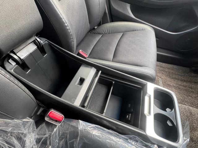 オデッセイ アブソルート 本州仕入・1年保証付・LEDテールランプ・Bカメラ・エンスタ・ETC・HIDヘッドライト・スマートキー・パワーシート(36枚目)